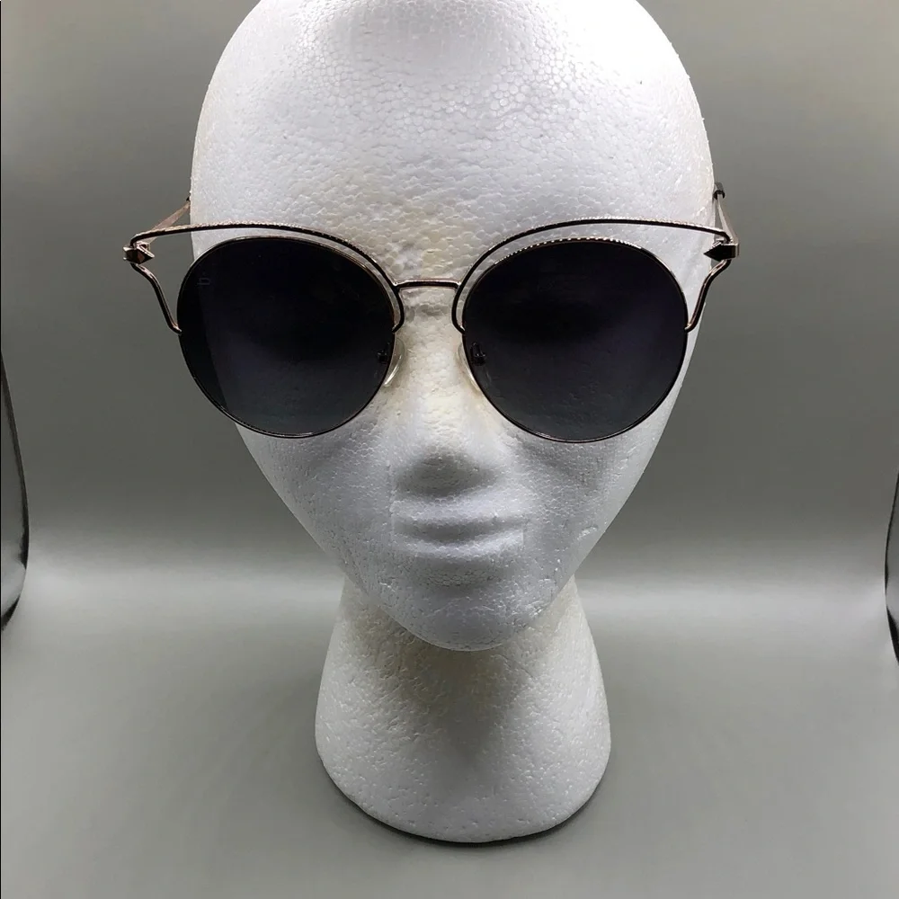 Prive Revaux - The Heartbreaker Cutout Cat-Eye Frame Round Lens Sunglasses